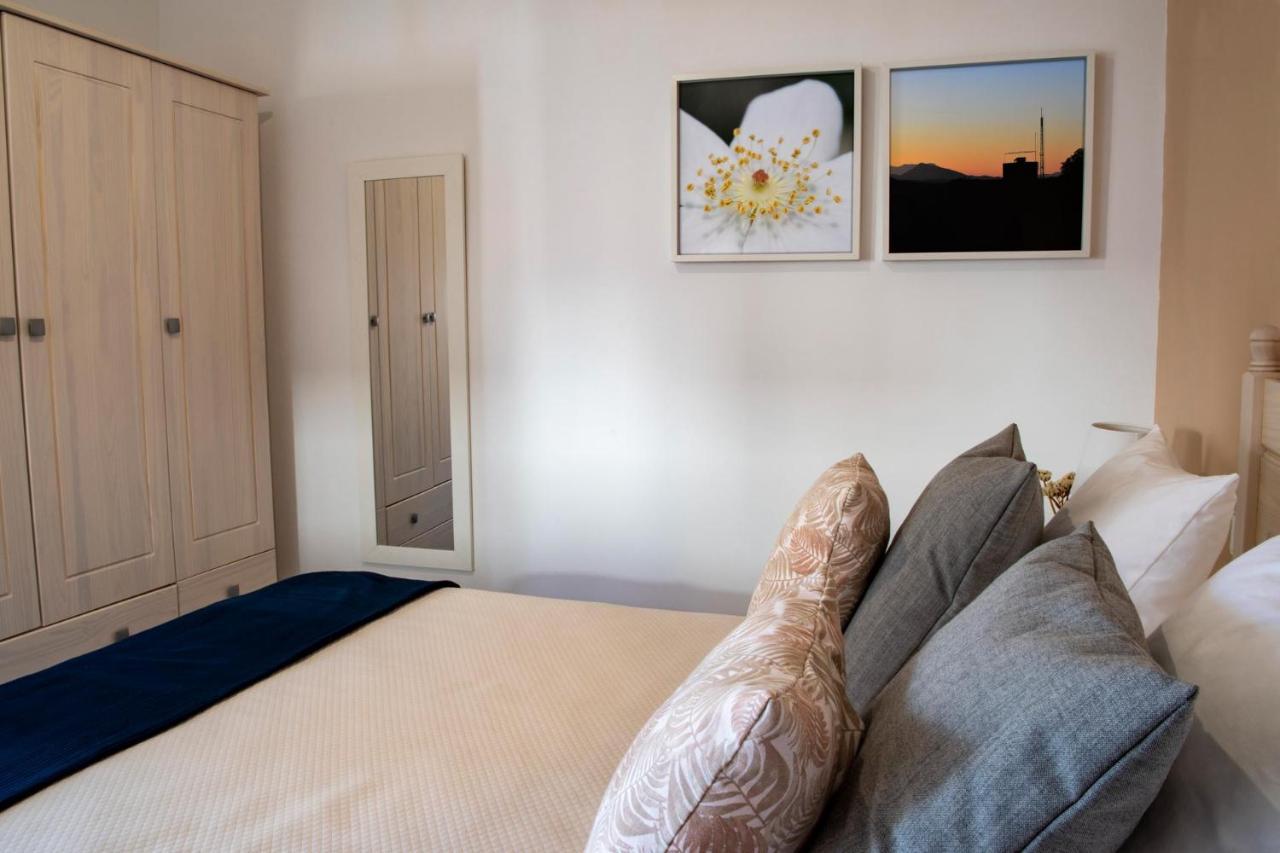 Apartamentos Rurales Helechosa, Las Tres Penas 외부 사진